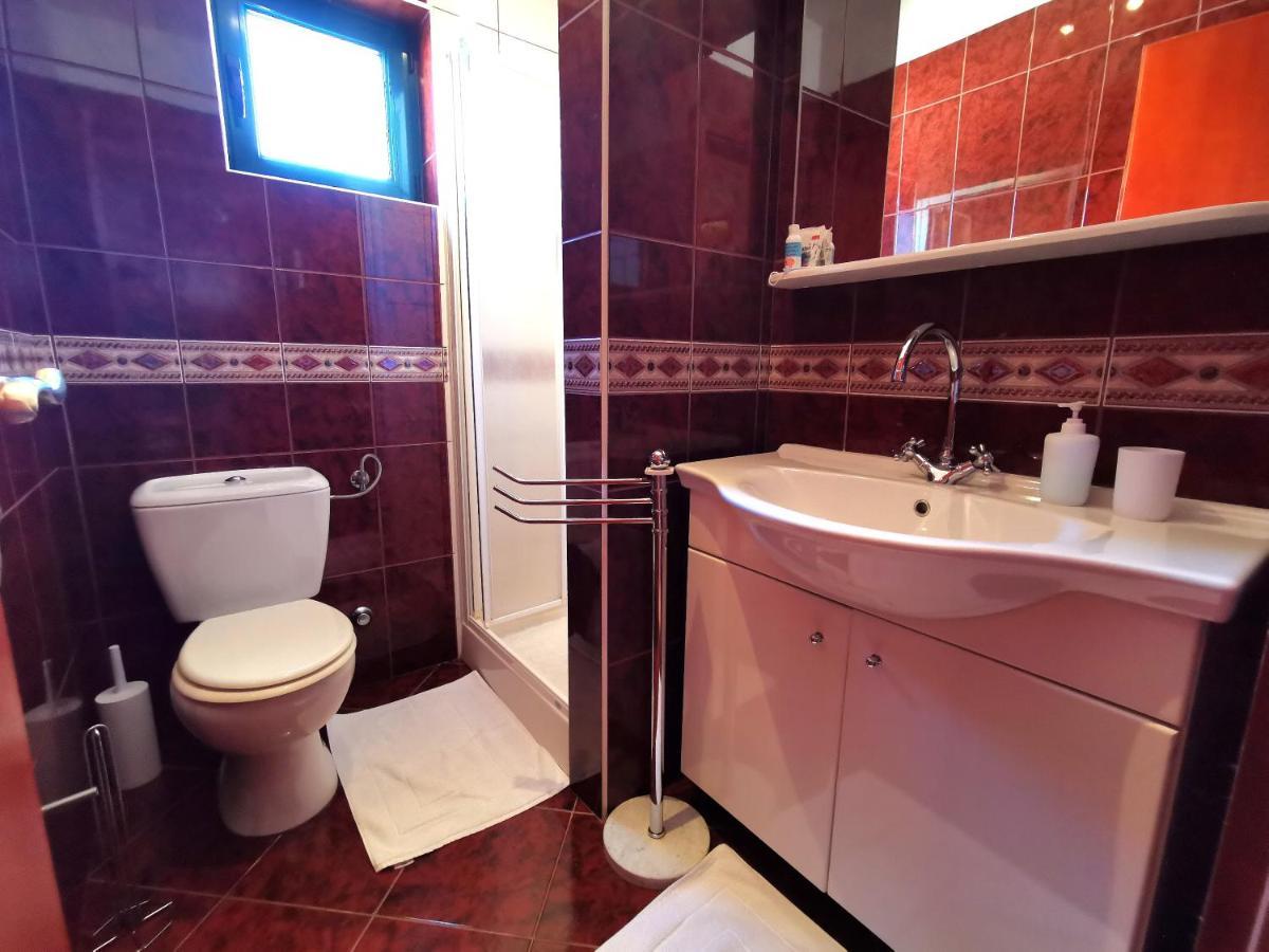 Apartments Ribaric Раб Екстериор снимка