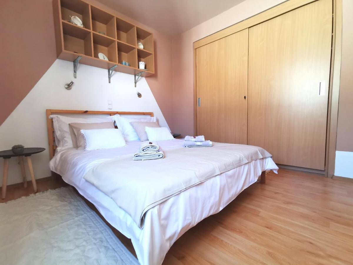 Apartments Ribaric Раб Екстериор снимка
